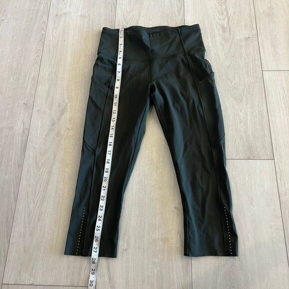 Lululemon women’s crop leggings size 6 - Picture 2 of 8